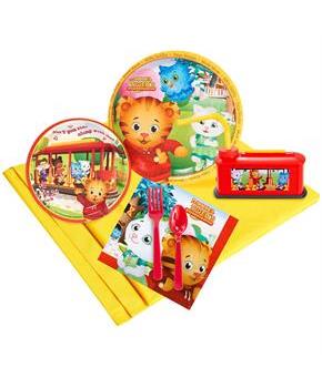 Daniel Tigers Neighborhood 16 pc Guest Pack Plus Molded Cups
