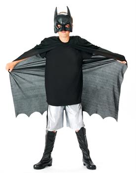 The Dark Knight Rises Batman Cape and Mask Accessory Kit