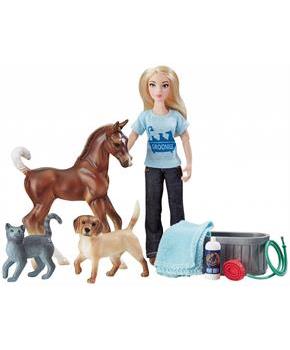 Breyer Classics Pet Groomer 6" Doll and Animals Set