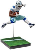 Dallas Cowboys NFL Madden 18 Ultimate Team Series 2 Figure: Ezekiel Elliott